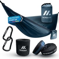 NORDMUT® Ultraleichte Hängematte Outdoor [mit Befestigungs-Set] Camping Hängematte inkl. Baumschutz-Set für Camping, Outdoor und Garten - max. Belastbarkeit 300 kg  Amazon.de: Garten